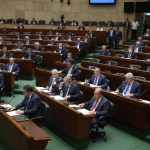 Sistema Nacional de Educação: Senado aprova urgência do PLP