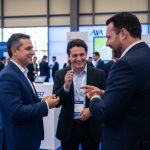 AXA comemora 10 anos no Brasil com estande tecnológico na Conec
