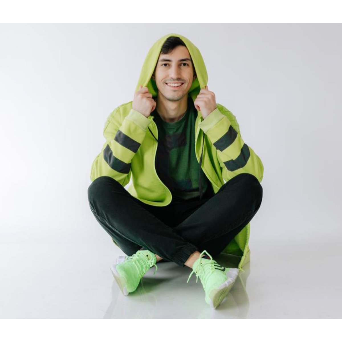 Cadres: YouTuber transforma Minecraft em brinquedos no mundo real