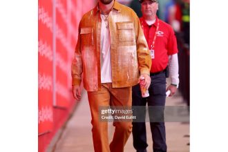 Celebridades desfilam com Christian Louboutin: veja os looks!