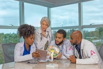 Centro Universitário recebe certificação para médicos formados