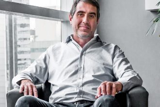 CEO da Pitzi lança livro sobre excelência no atendimento ao cliente