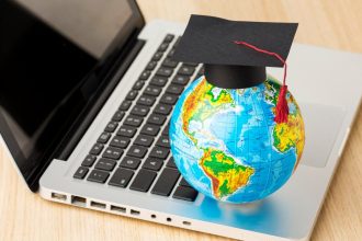 Cibercultura: Como a vida digital transforma relações e aprendizado