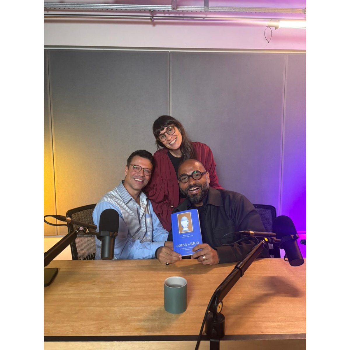 É Nóia Minha: Podcast explora performances diárias e redes sociais