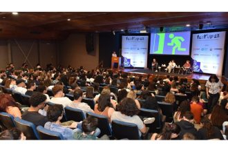 Fest'Up Itajaí 2025: evento de comunicação foca criatividade e tecnologia