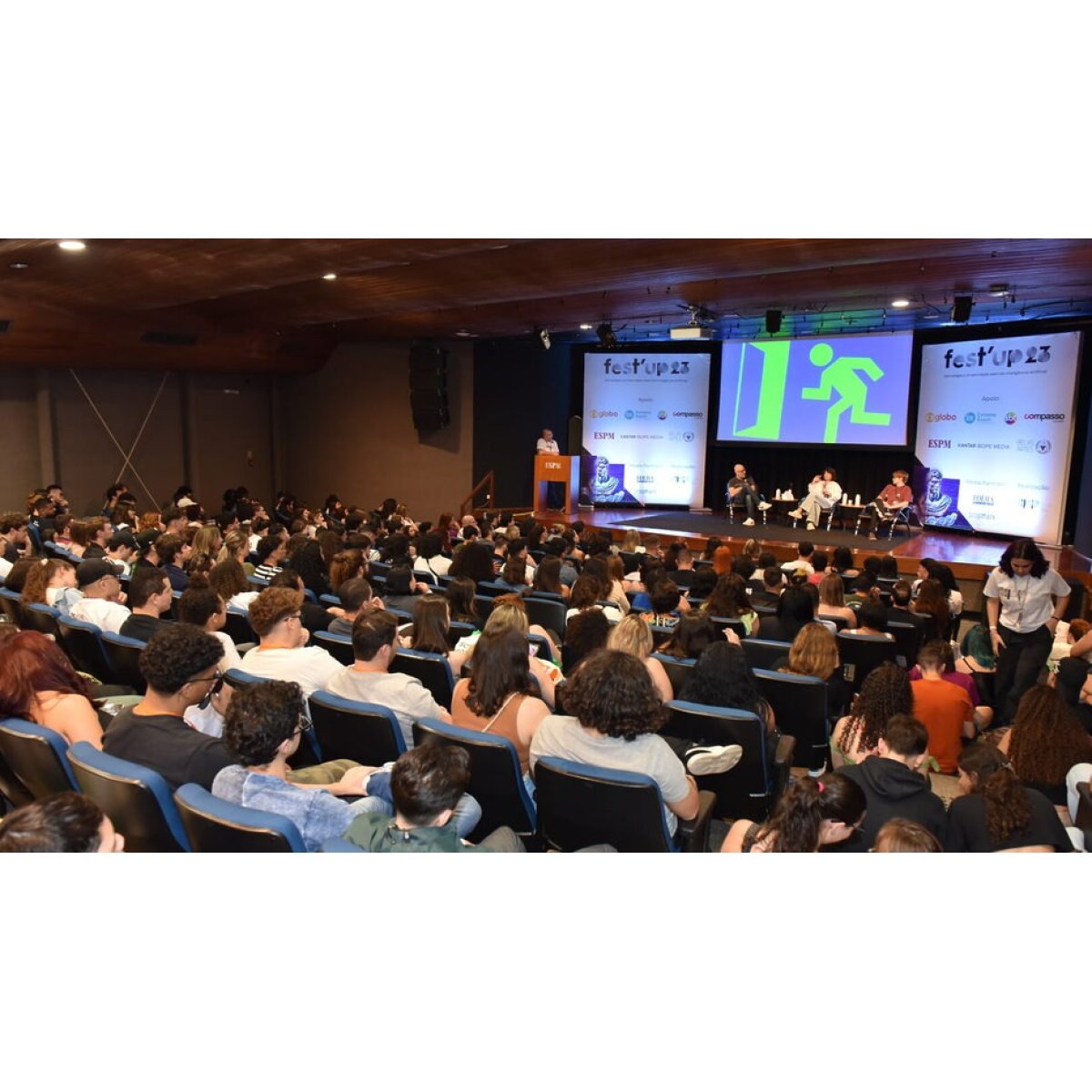 Fest'Up Itajaí 2025: evento de comunicação foca criatividade e tecnologia