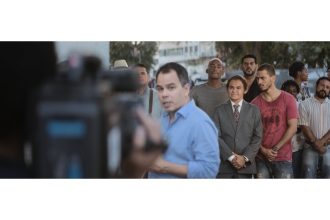 Gero Camilo ganha prêmio de melhor ator por 'Papagaios' em festival