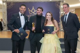 Grupo X recebe prêmio internacional por educação empresarial