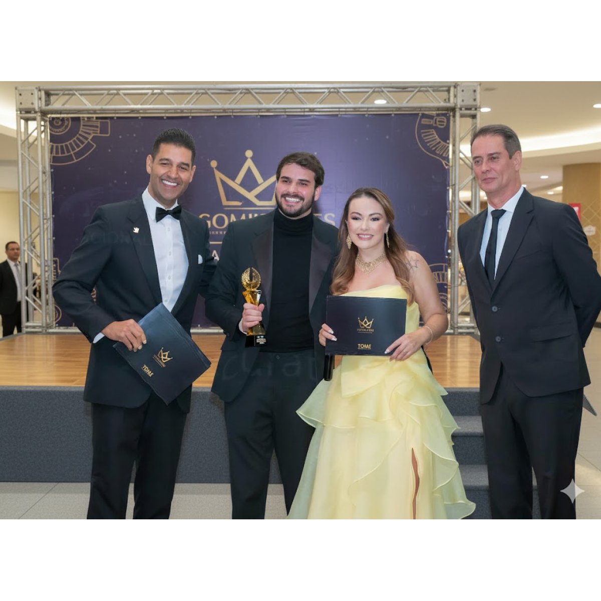 Grupo X recebe prêmio internacional por educação empresarial