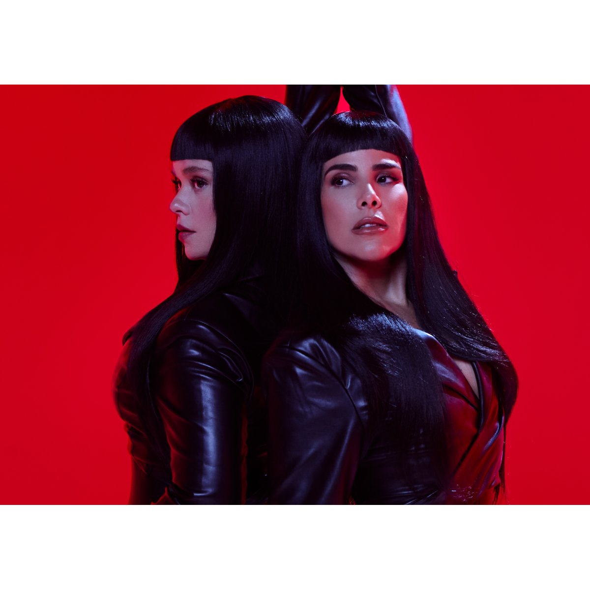 Lorena Simpson e Wanessa Camargo lançam single 'Dark Temptation'