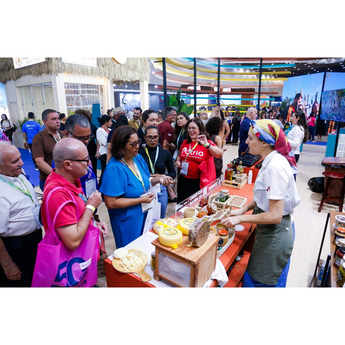 Minas Gerais se destaca na Brazil Travel Market 2025