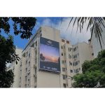 Painel de LED da Leyard Planar destaca projeto premiado da Corona