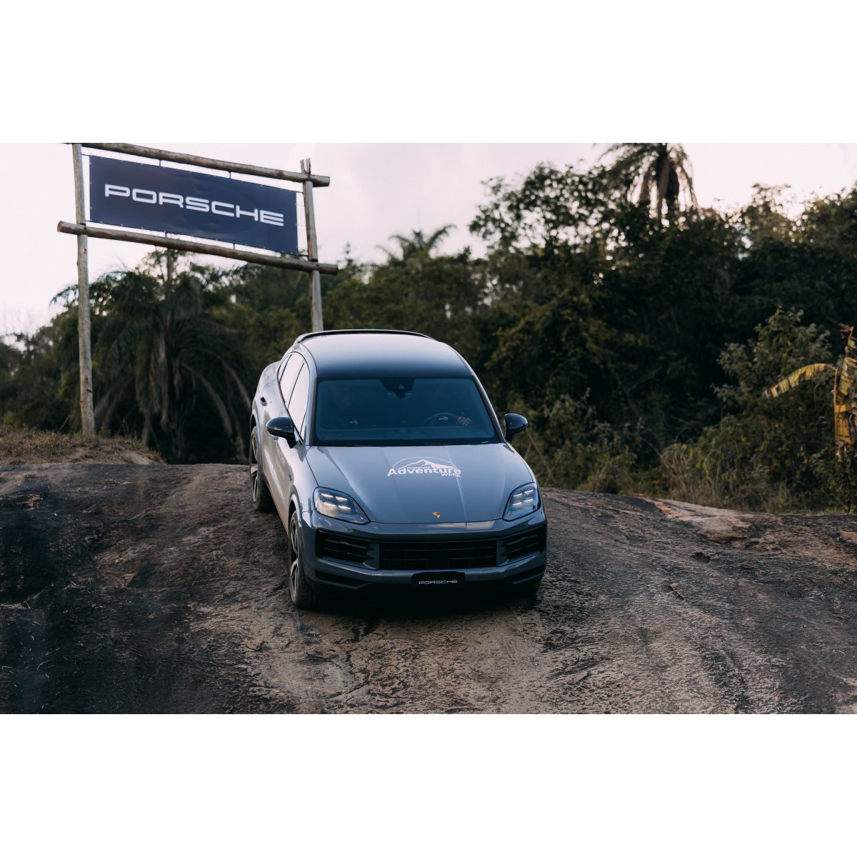 Porsche Bamaq promove experiência de direção em Brumadinho