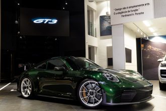 Porsche Center Salvador entrega primeiro 911 GT3 da Bahia