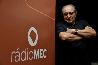 Rádio MEC estreia série sobre trilhas de cinema com Ruy Castro
