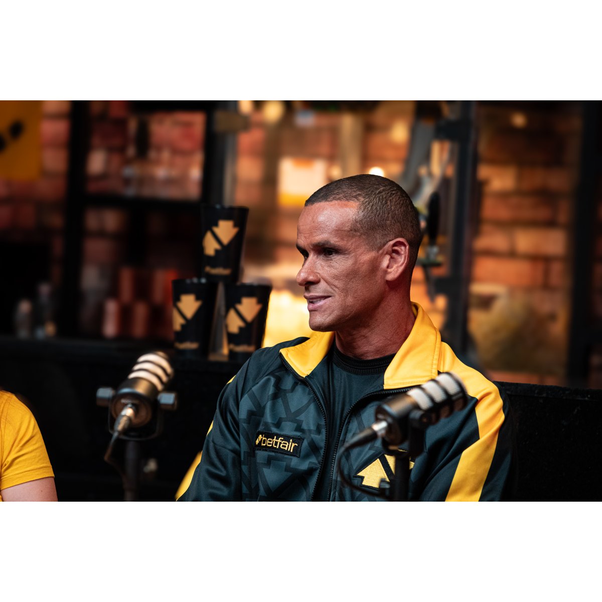 Rivaldo critica atitude de Vini Jr. em clássico contra o Barcelona