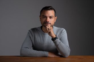 Startup de educação WCES atinge US$ 10 milhões e expande no Brasil