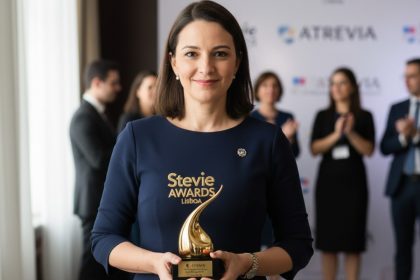 ATREVIA celebra conquistas de 2025: 7 Stevie Awards e 2 Caracol de Plata