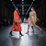 Desfile Louboutin Primavera/Verão 2026 em Paris