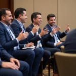 ABES Summit 2025: Debate sobre o futuro da tecnologia no Brasil.