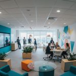 Novo escritório da Ever Trade: design moderno e colaborativo.