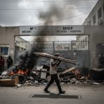 Hospital do MSF fechado em Porto Príncipe devido à violência.