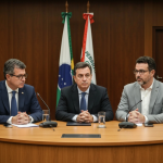Painel discute blockchain no governo durante evento no Rio de Janeiro.