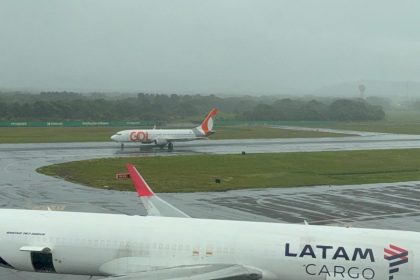 Aeroporto de Navegantes (SC) recebe voo internacional de carga