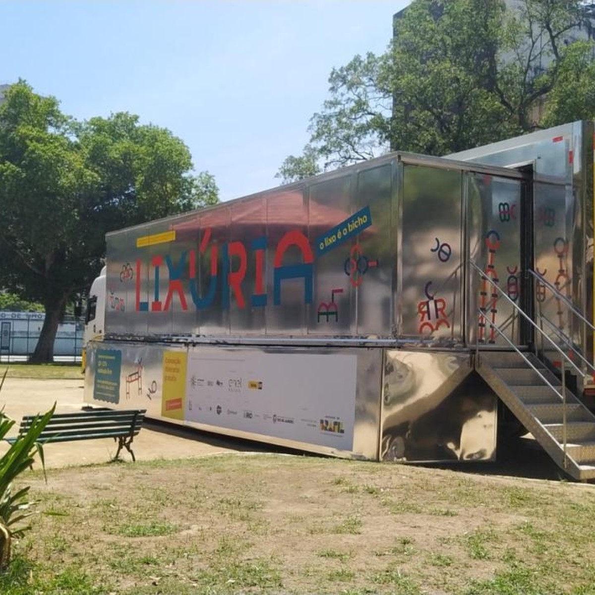 Busão das Artes leva exposição ‘Lixúria’ ao Rio em comemoração à COP30