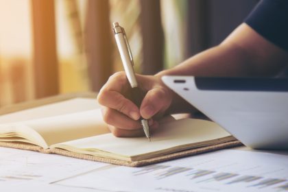 Cansaço nos estudos para concursos: sinal de empenho, não fraqueza