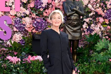 Christian Louboutin: celebridades desfilam modelos icônicos