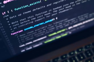 Devs brasileiros: EUA lideram contratações com salários de US$ 110 mil