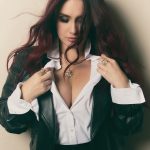 Dulce María lança single 'G.R.A.C.I.A.S' sobre superação