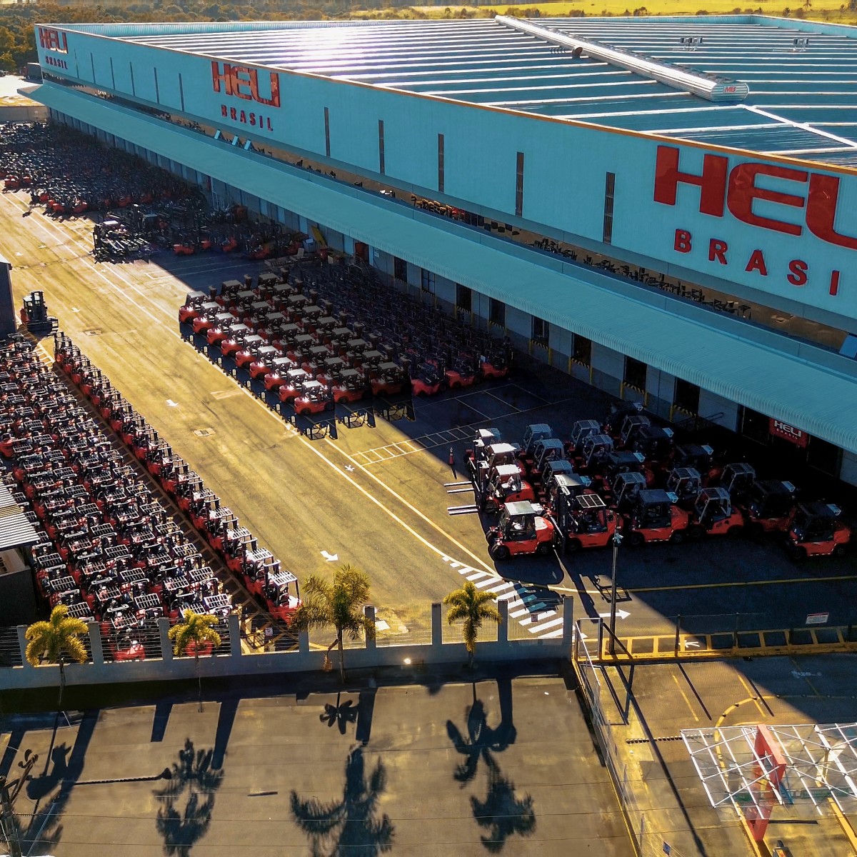 Empilhadeiras elétricas: economia de até R$ 180 mil e sustentabilidade