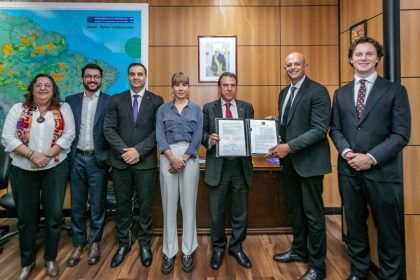 Escola do Trabalhador 4.0 dobra vagas em IA com parceria Microsoft