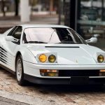 Ferrari Testarossa 1988 é leiloada: ícone de design dos anos 80