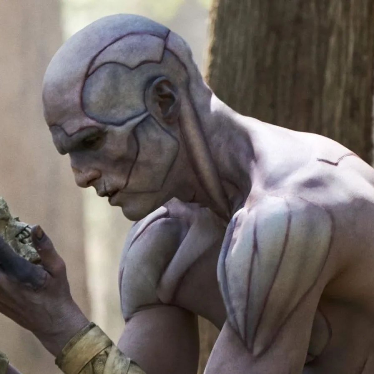 Frankenstein: maquiagem complexa impressiona e gera debate sobre pele