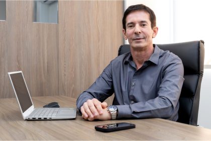 Global negocia R$ 2 bilhões em títulos vencidos com IA e tecnologia