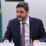 Imposto de Renda: deputado defende isenção para professores