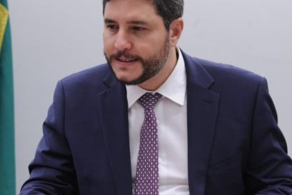 Imposto de Renda: deputado defende isenção para professores