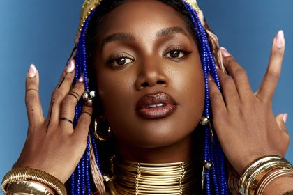 IZA apresenta show 'Caos e Sal' no Rio com Maneva