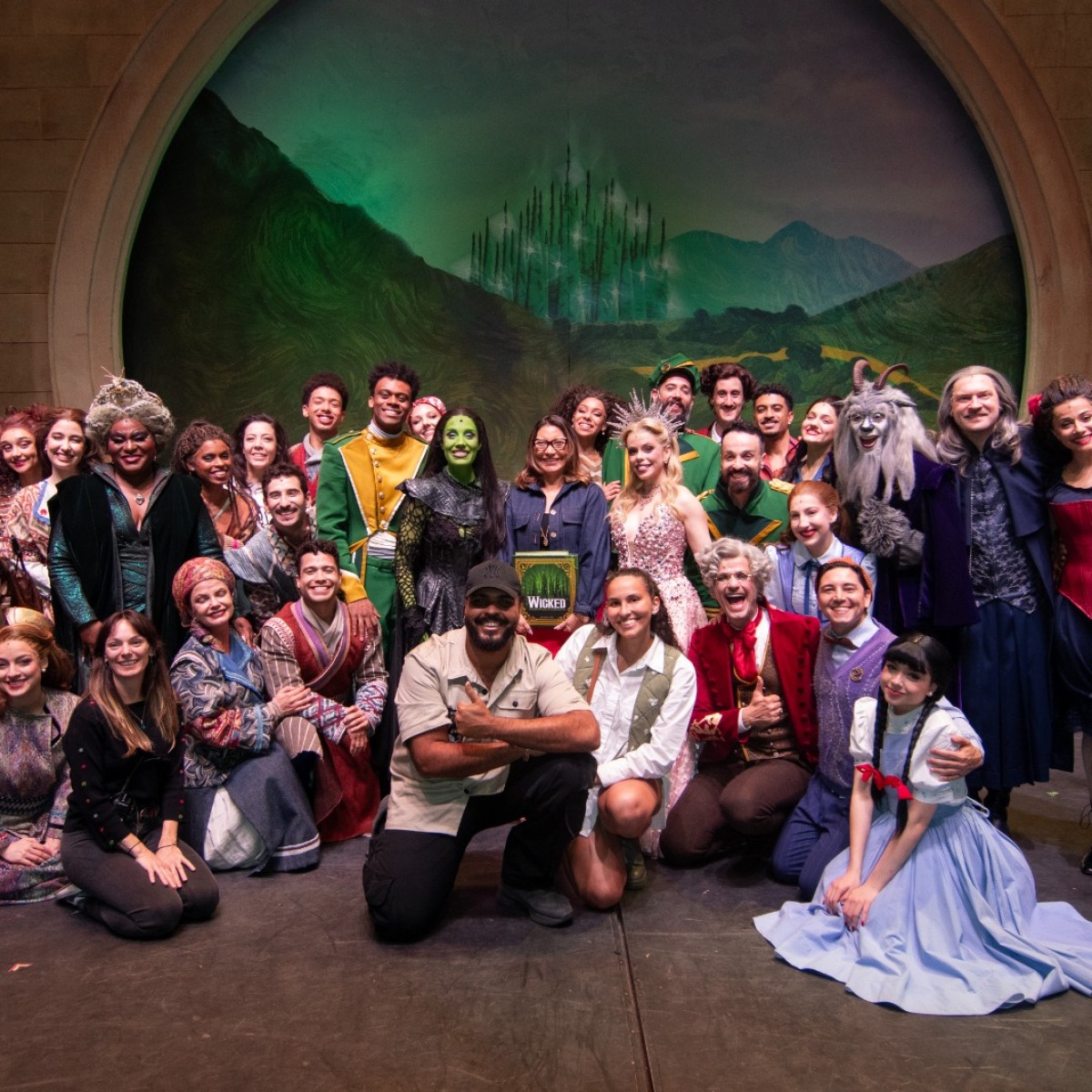 Janja assiste ao musical 'Wicked' em São Paulo