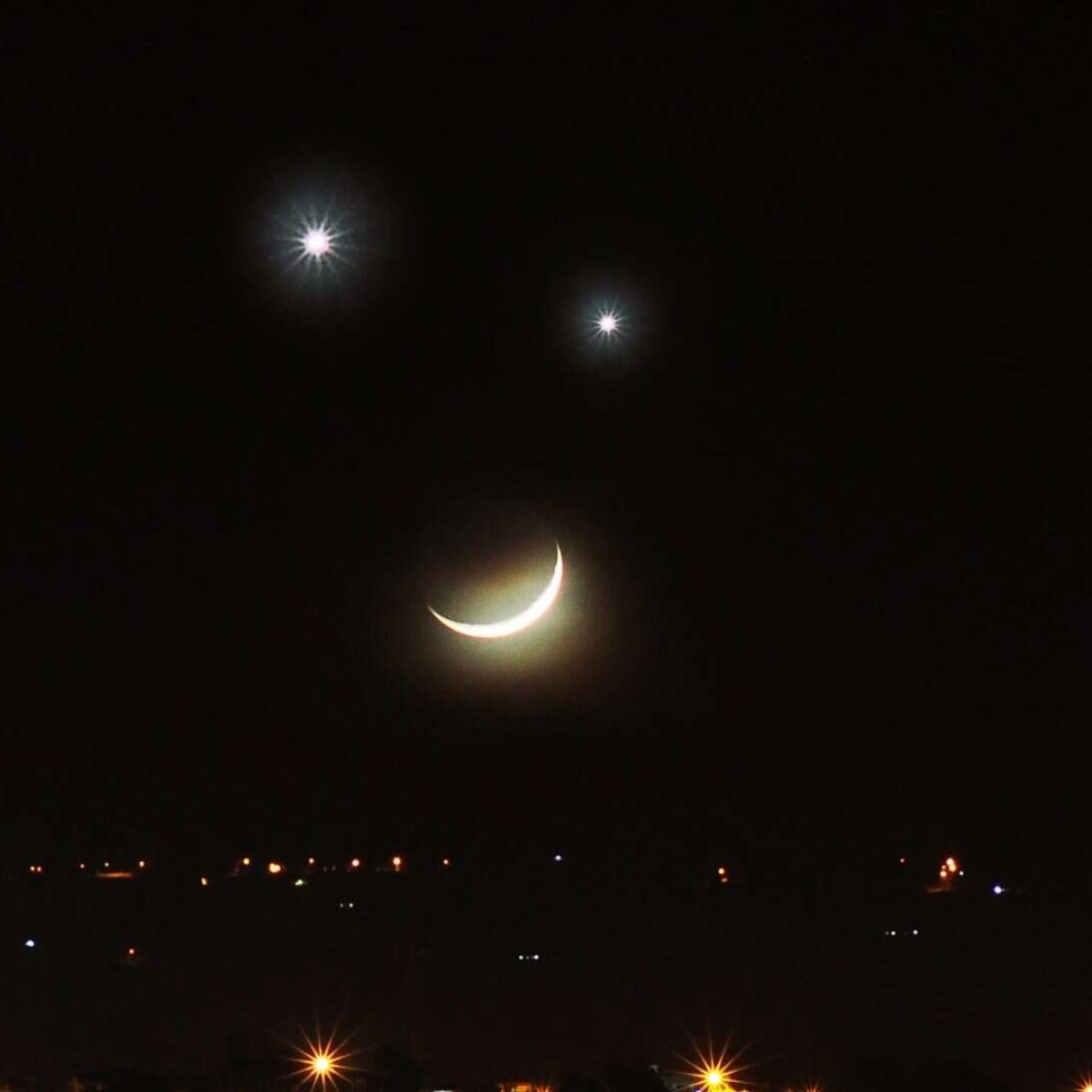 Lua e Saturno brilham no céu do Brasil nesta sexta-feira
