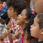 Madureira Shopping une Natal e samba com decoração especial