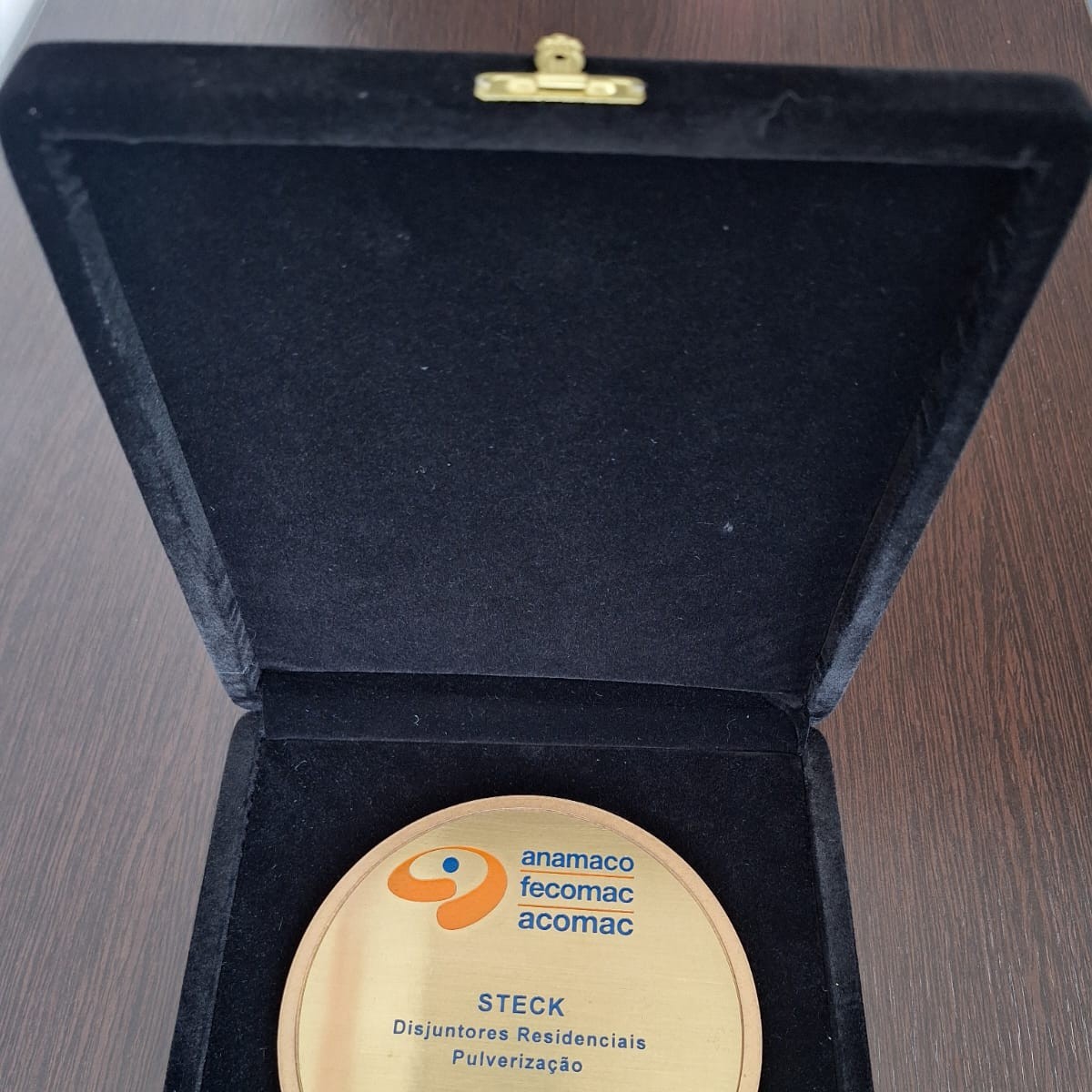 Schneider Electric e Steck recebem o Prêmio Anamaco 2025