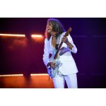 Simone apresenta nova turnê na Arena Jockey em dezembro