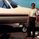 Sobrinho-neto de Santos Dumont mantém vivo legado da aviação