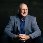 Telas digitais impulsionam vendas de bebidas no varejo