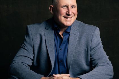 Telas digitais impulsionam vendas de bebidas no varejo