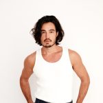 Tiago Iorc e Menos É Mais lançam versão inédita de 'Amei Te Ver'